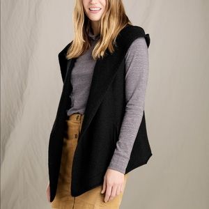 Toad and Co Merino Heartfelt vest black
